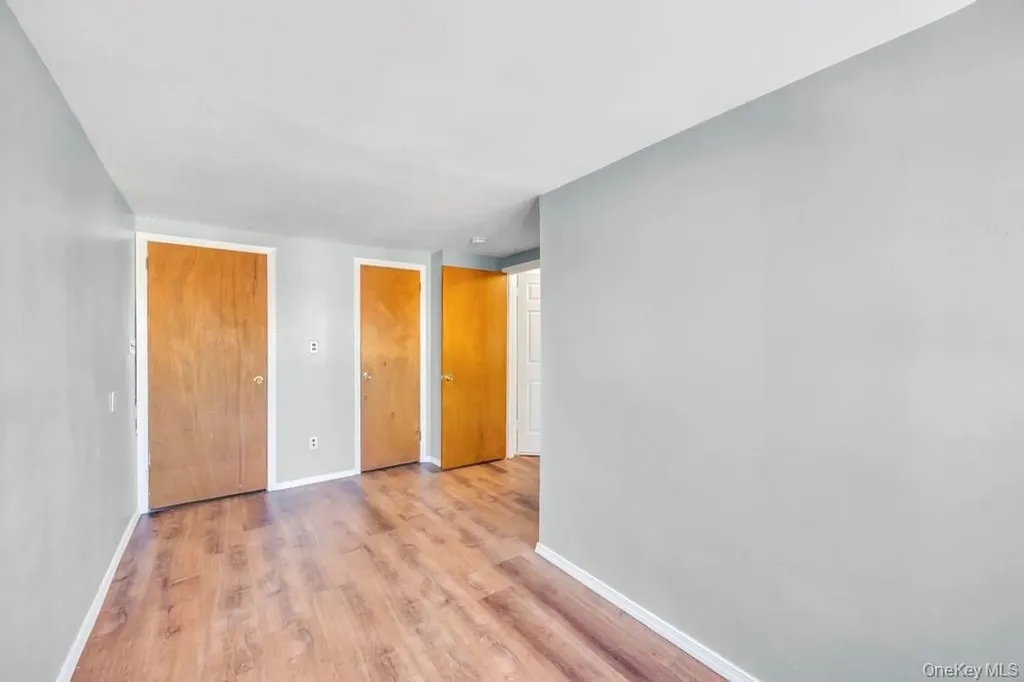 21 Clay Lane Levittown NY 11756