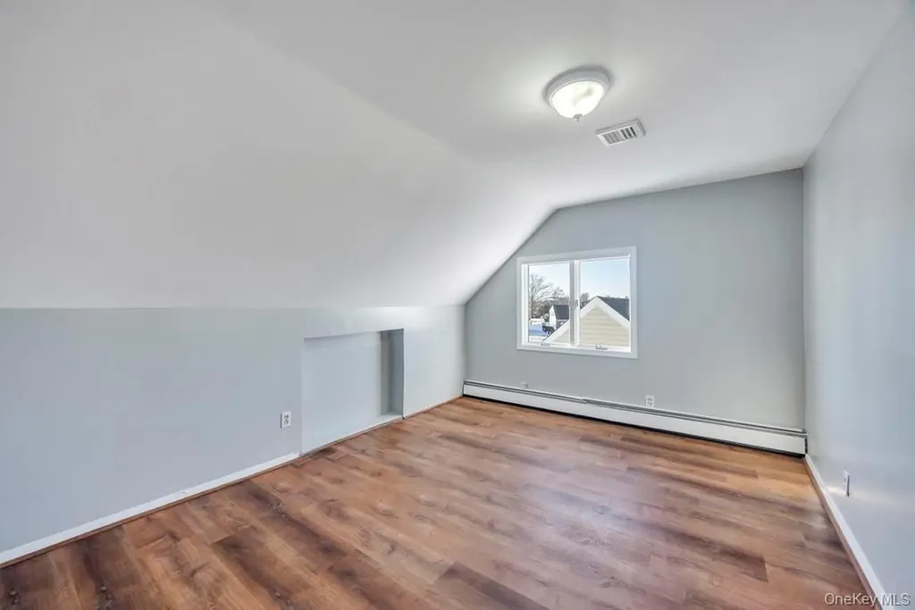21 Clay Lane Levittown NY 11756