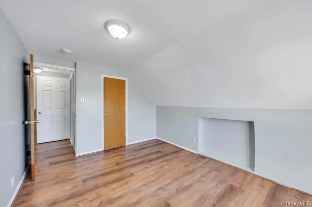 21 Clay Lane Levittown NY 11756