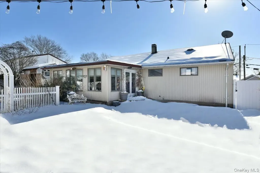 1721 Michael William Road North Merrick NY 11566