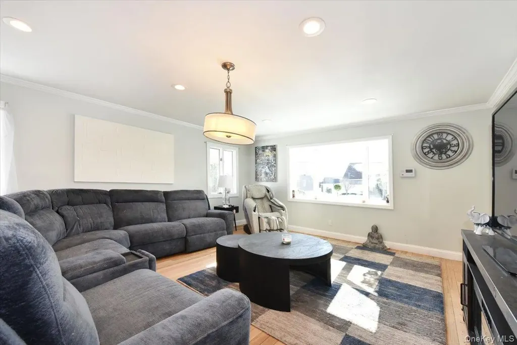 1721 Michael William Road North Merrick NY 11566