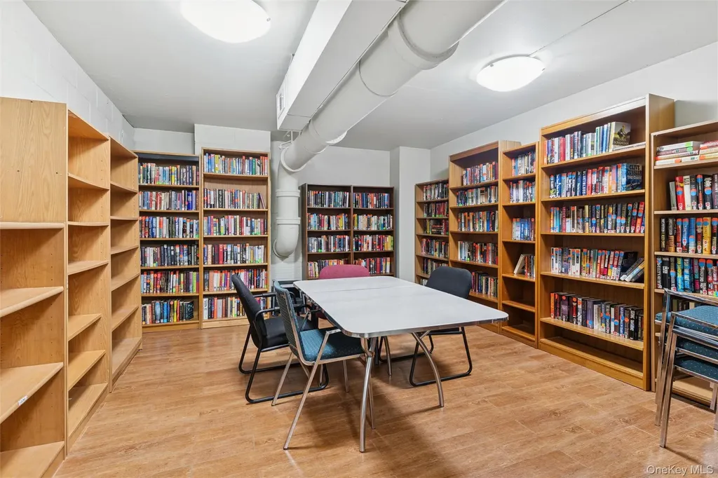 10230 66 Road Forest Hills NY 11375