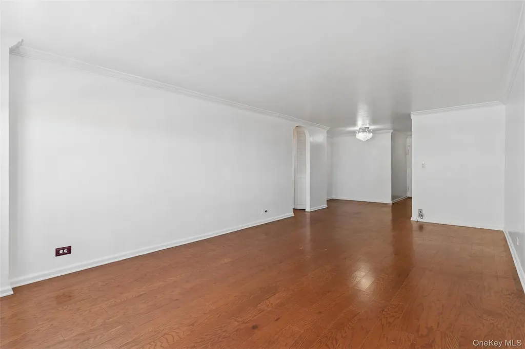10230 66 Road Forest Hills NY 11375
