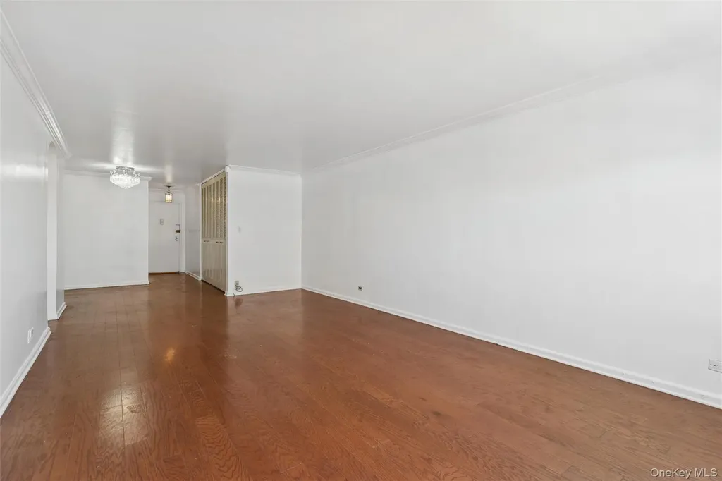 10230 66 Road Forest Hills NY 11375