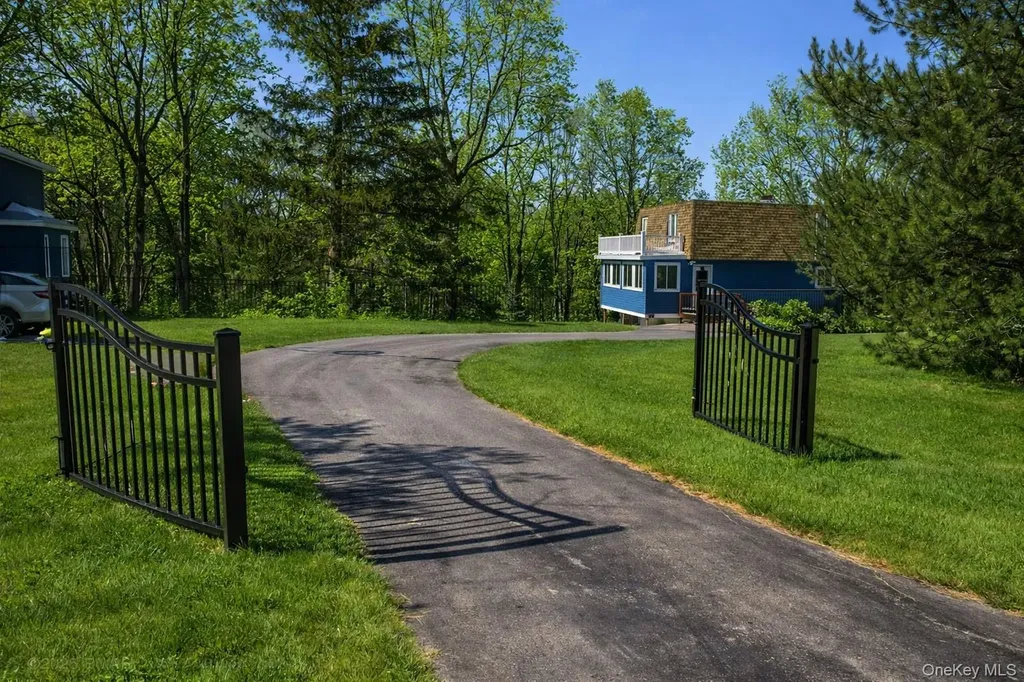 2492 Route 17b Bethel NY 12726