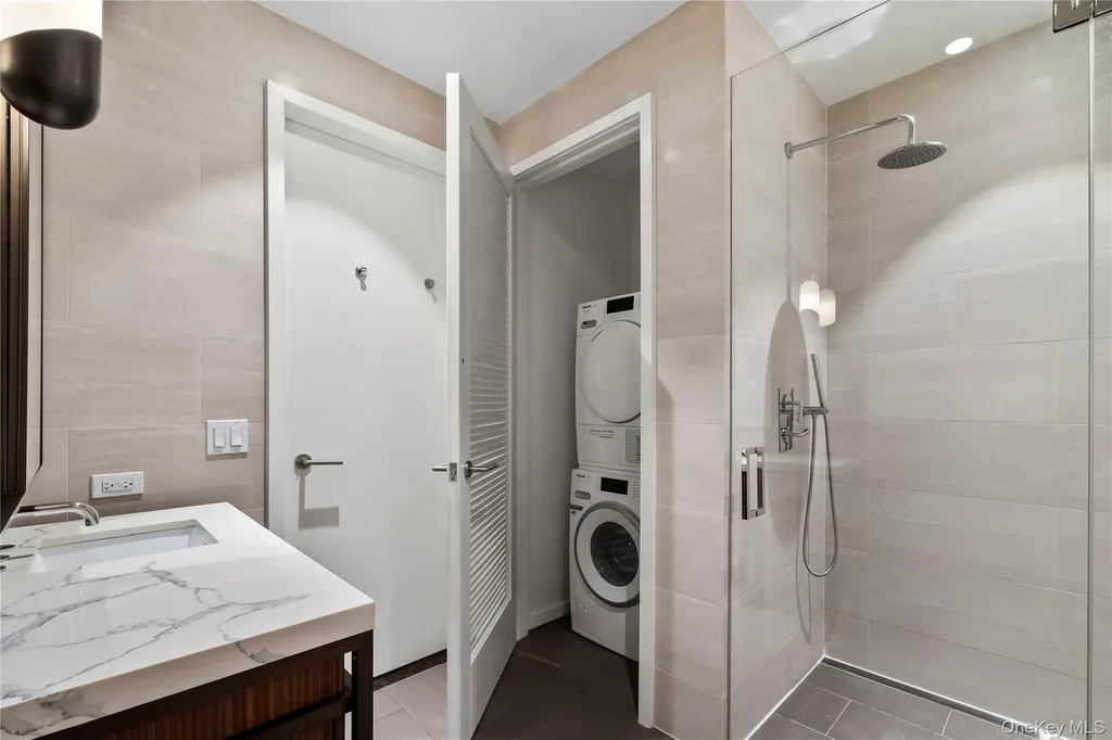 13327 39th Avenue Flushing NY 11354