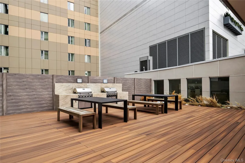 13327 39th Avenue Flushing NY 11354