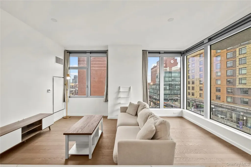 13327 39th Avenue Flushing NY 11354