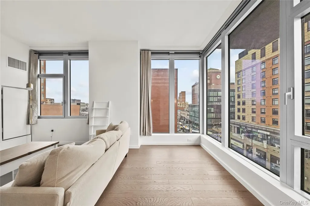 13327 39th Avenue Flushing NY 11354