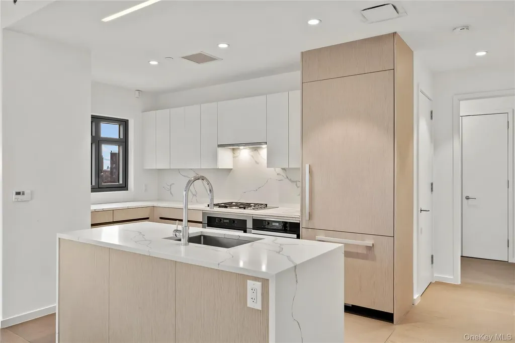 13327 39th Avenue Flushing NY 11354