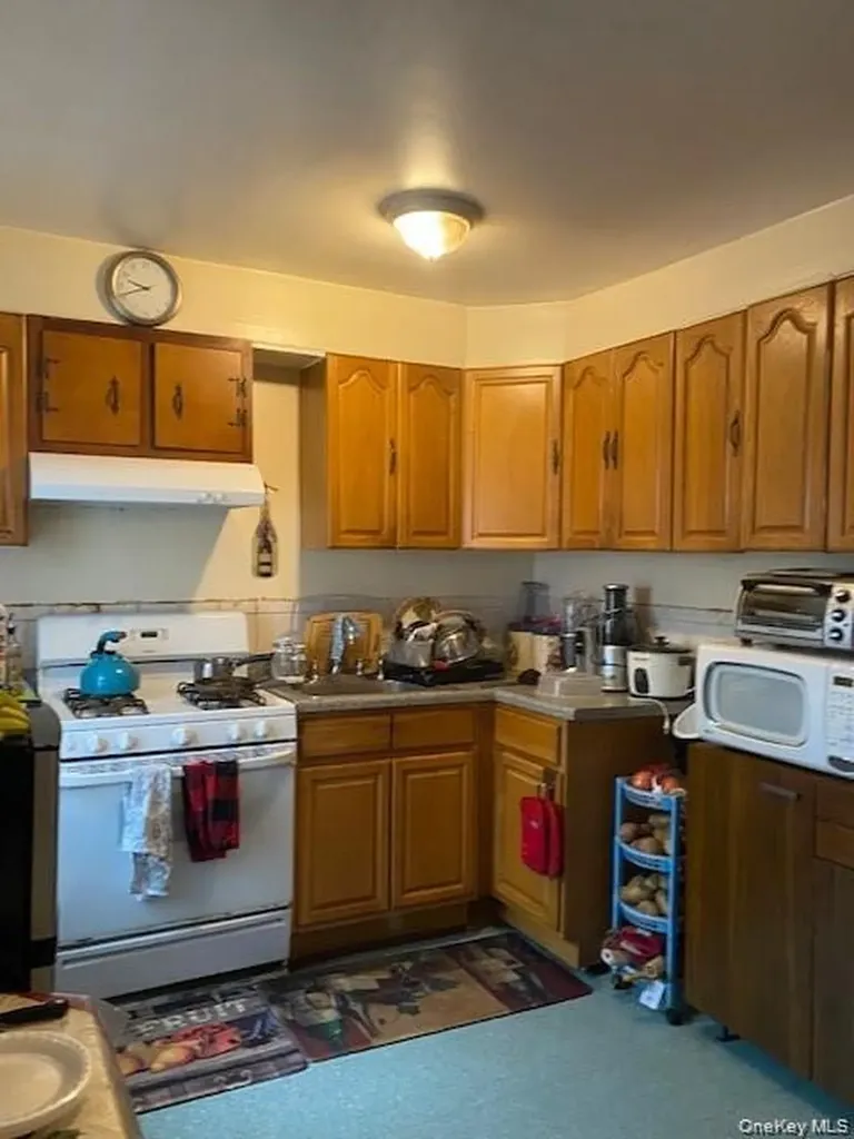 17 Dobbs Ferry Road White Plains NY 10607