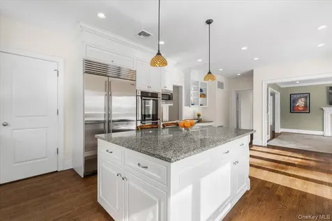 12 Old Lyme Road Scarsdale NY 10583