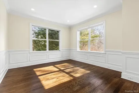 12 Old Lyme Road Scarsdale NY 10583