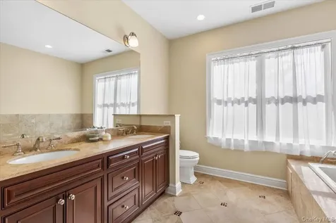 12 Old Lyme Road Scarsdale NY 10583