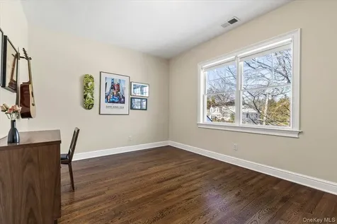 12 Old Lyme Road Scarsdale NY 10583