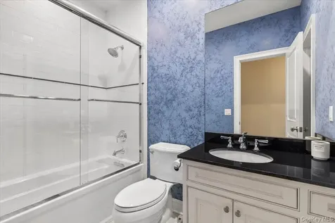 12 Old Lyme Road Scarsdale NY 10583