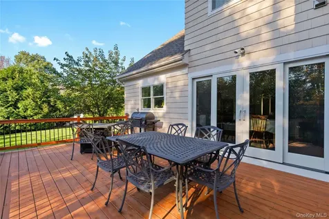 12 Old Lyme Road Scarsdale NY 10583
