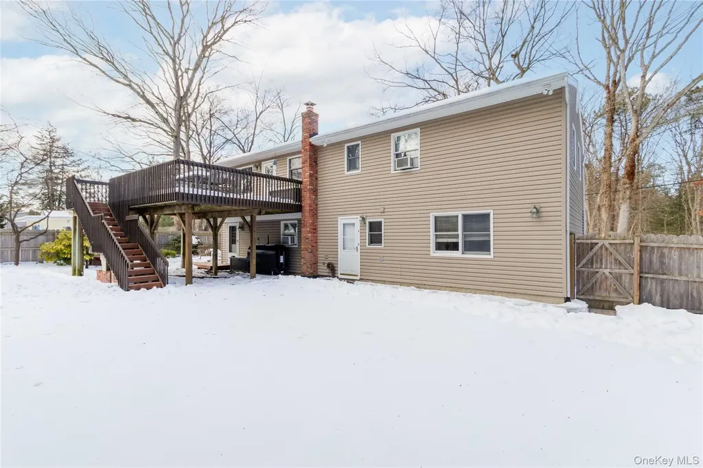 61 Pine Drive Nesconset NY 11767