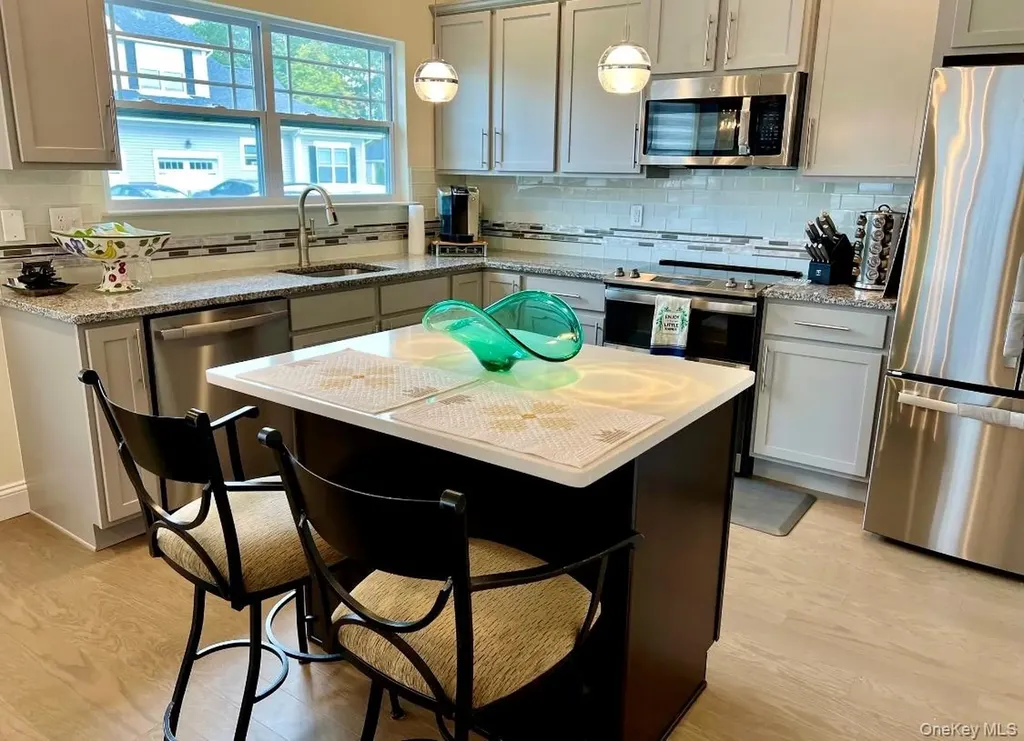 37 Willow Circle Coram NY 11727