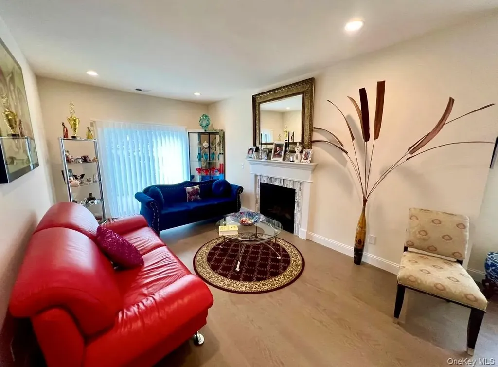 37 Willow Circle Coram NY 11727