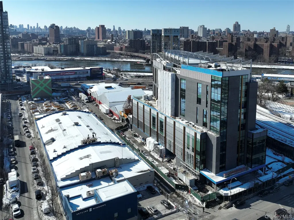 2520 Park Avenue Bronx NY 10451