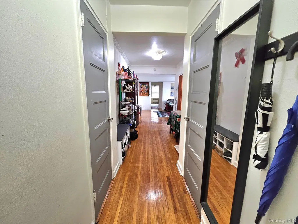 113-15 34 Corona NY 11368