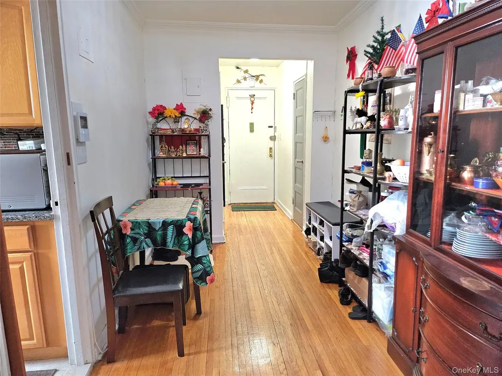 113-15 34 Corona NY 11368