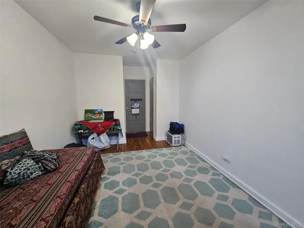 113-15 34 Corona NY 11368