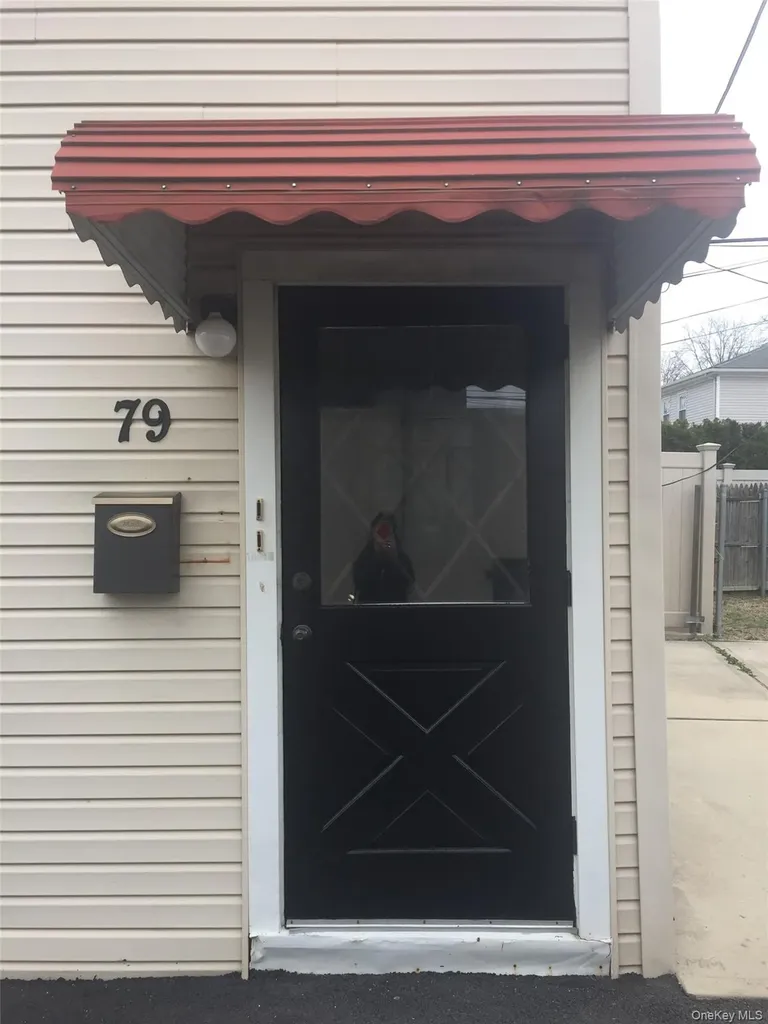 79 B Hillside Avenue Williston Park NY 11596