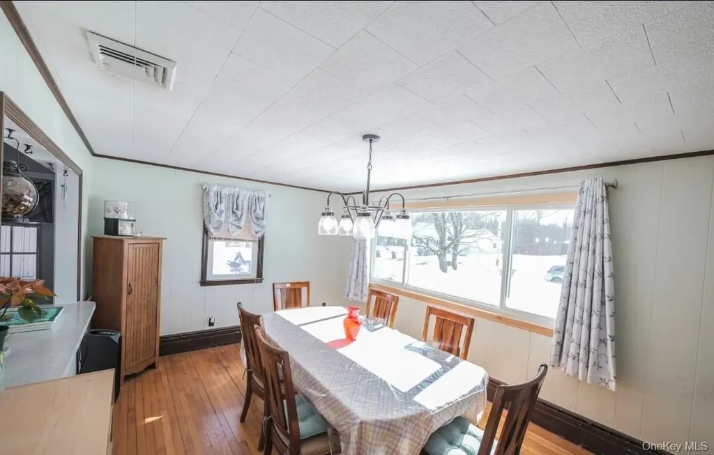 40 Bates Lane Wallkill NY 12589