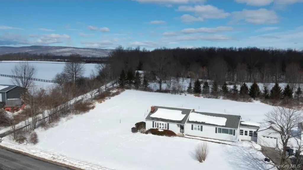 40 Bates Lane Wallkill NY 12589