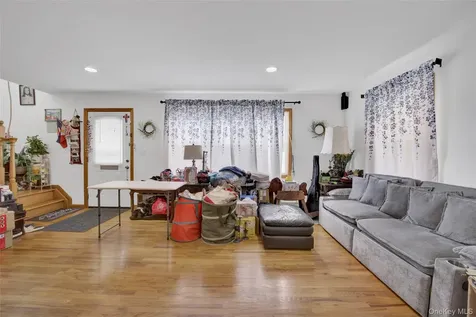 25103 Union Turnpike Bellerose NY 11426