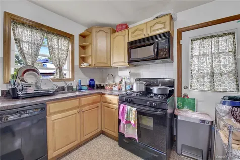 25103 Union Turnpike Bellerose NY 11426