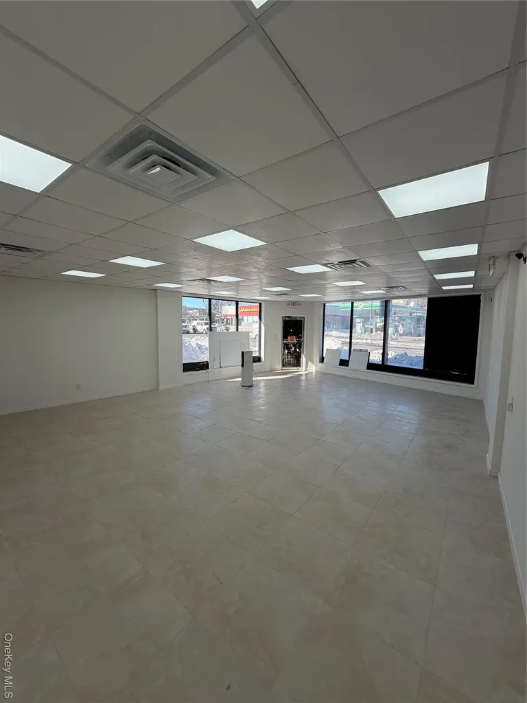 325 Sunrise Highway Lynbrook NY 11563