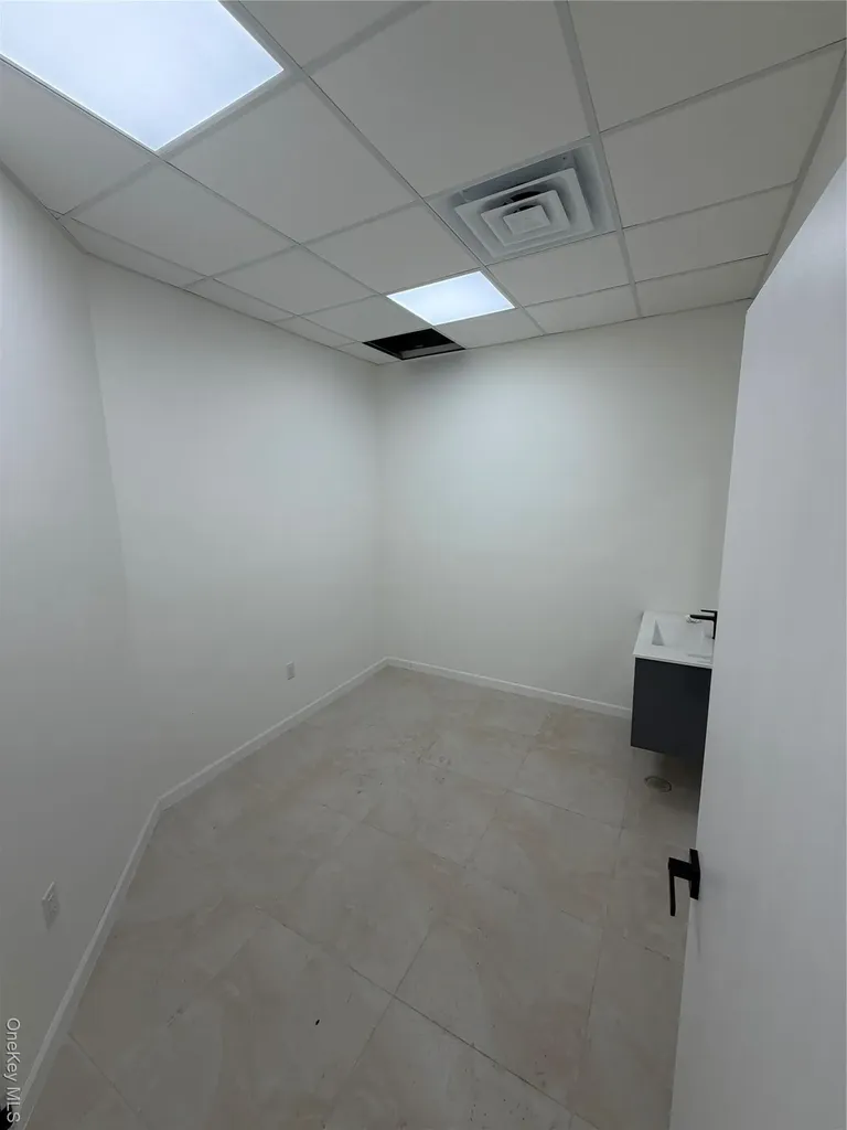 325 Sunrise Highway Lynbrook NY 11563