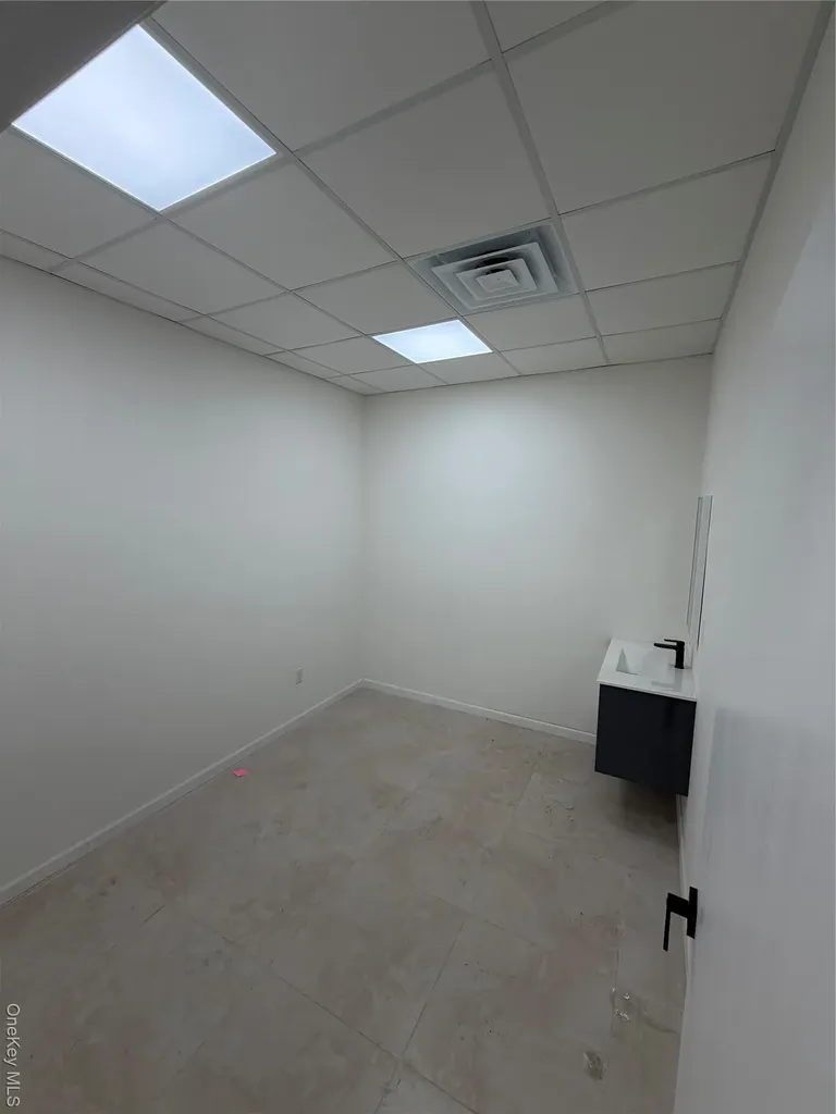 325 Sunrise Highway Lynbrook NY 11563