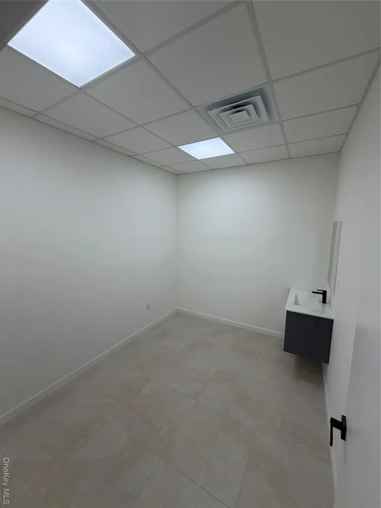325 Sunrise Highway Lynbrook NY 11563