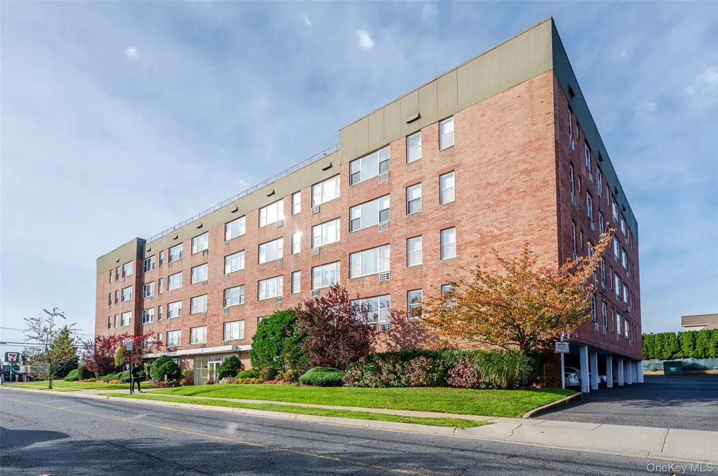 280 Guy Lombardo Avenue Freeport NY 11520