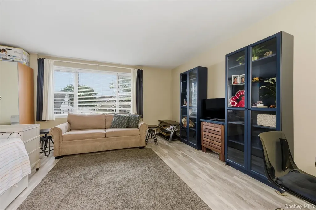 280 Guy Lombardo Avenue Freeport NY 11520