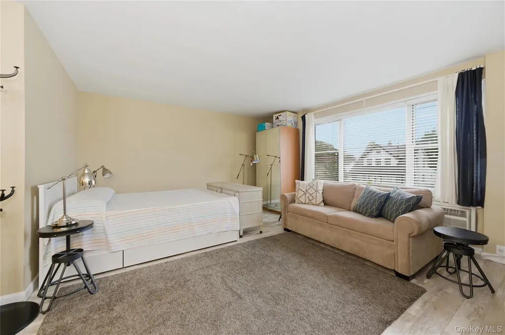 280 Guy Lombardo Avenue Freeport NY 11520