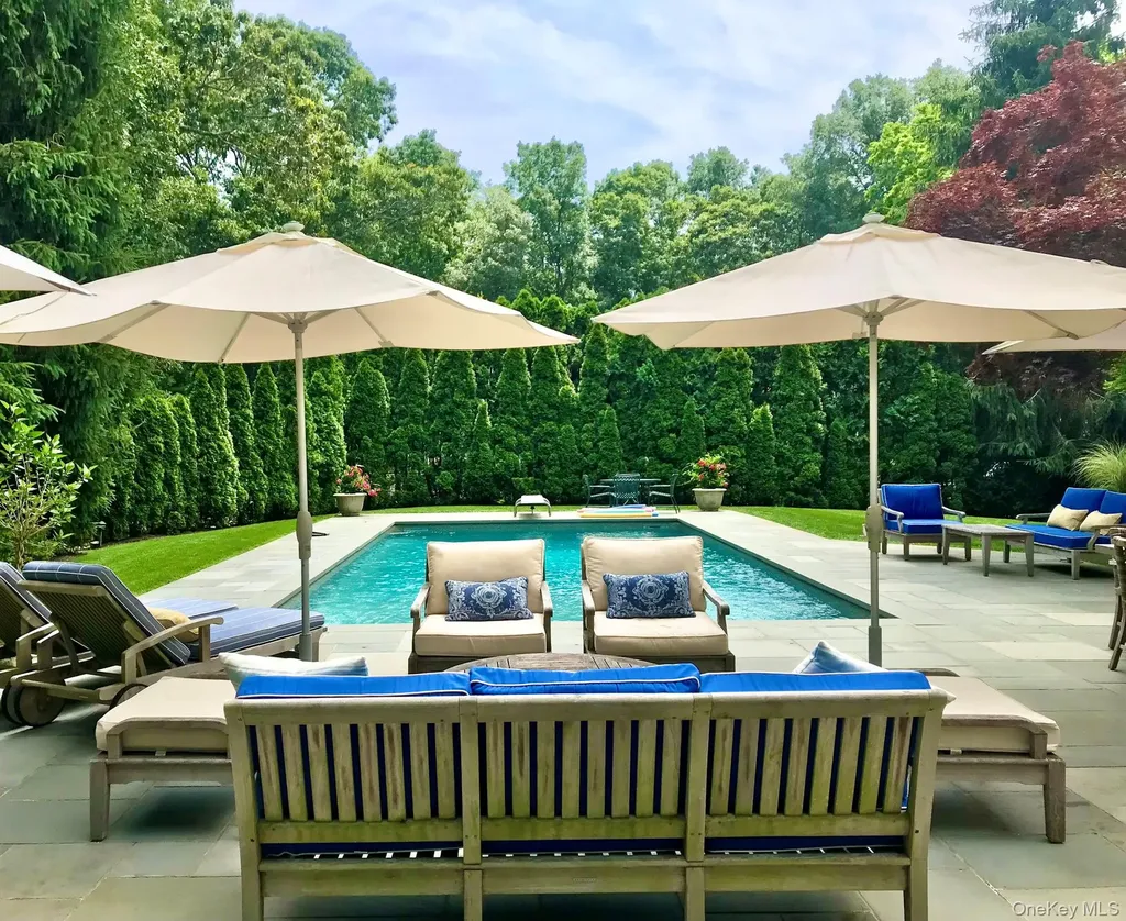 9 Wallace Lane Brookhaven NY 11719