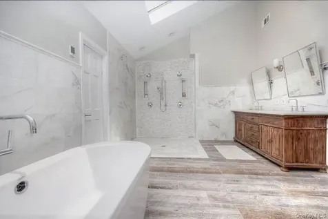58 Allen Road Rockville Centre NY 11570