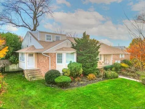 58 Allen Road Rockville Centre NY 11570