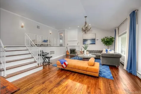 58 Allen Road Rockville Centre NY 11570