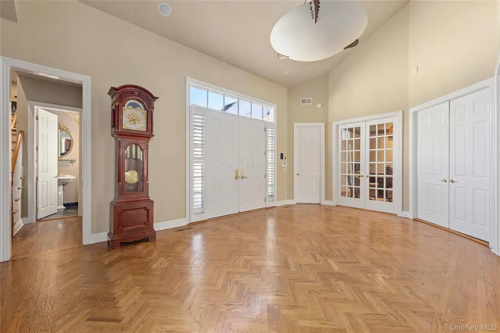 38 Stone Hill Drive S Manhasset NY 11030