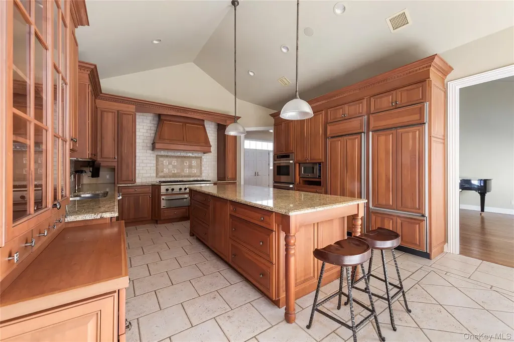 38 Stone Hill Drive S Manhasset NY 11030