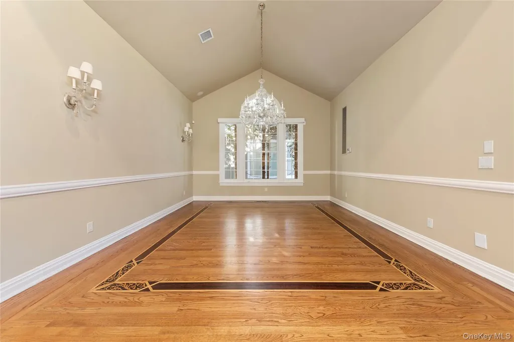 38 Stone Hill Drive S Manhasset NY 11030