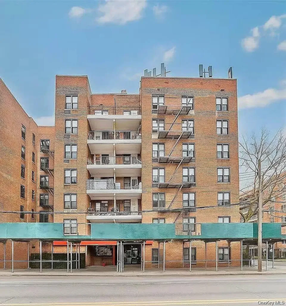 38-25 Parsons Boulevard Flushing NY 11354