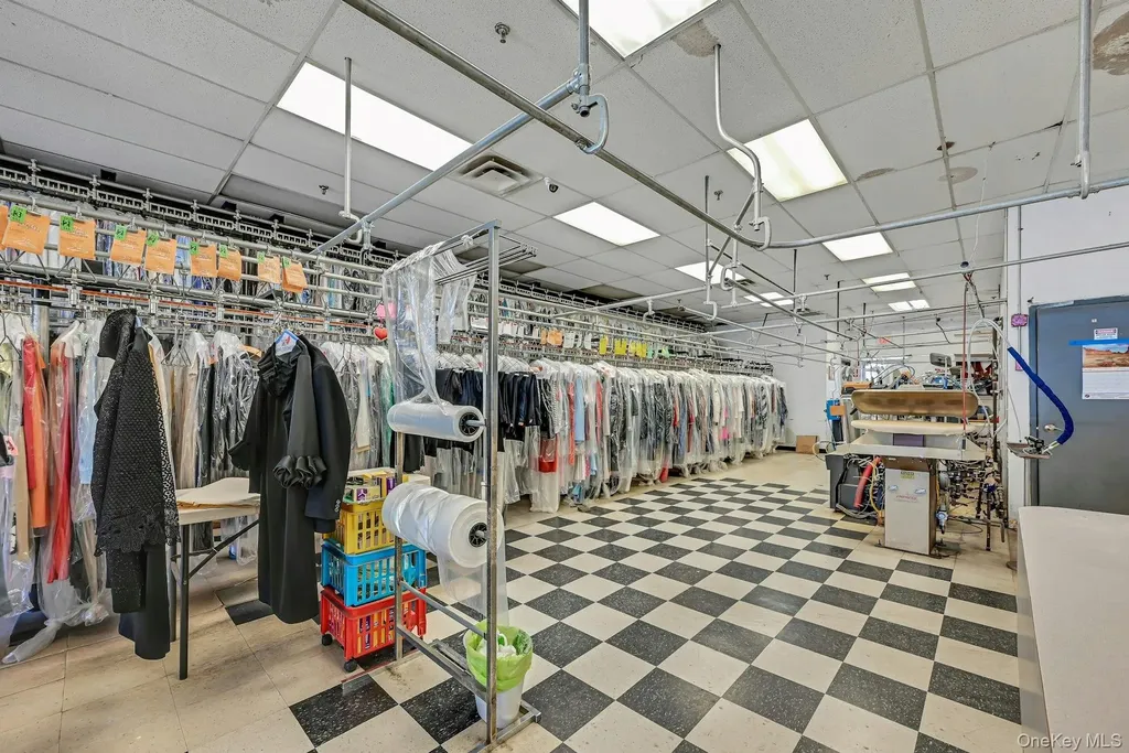 Spring Valley NY 10977