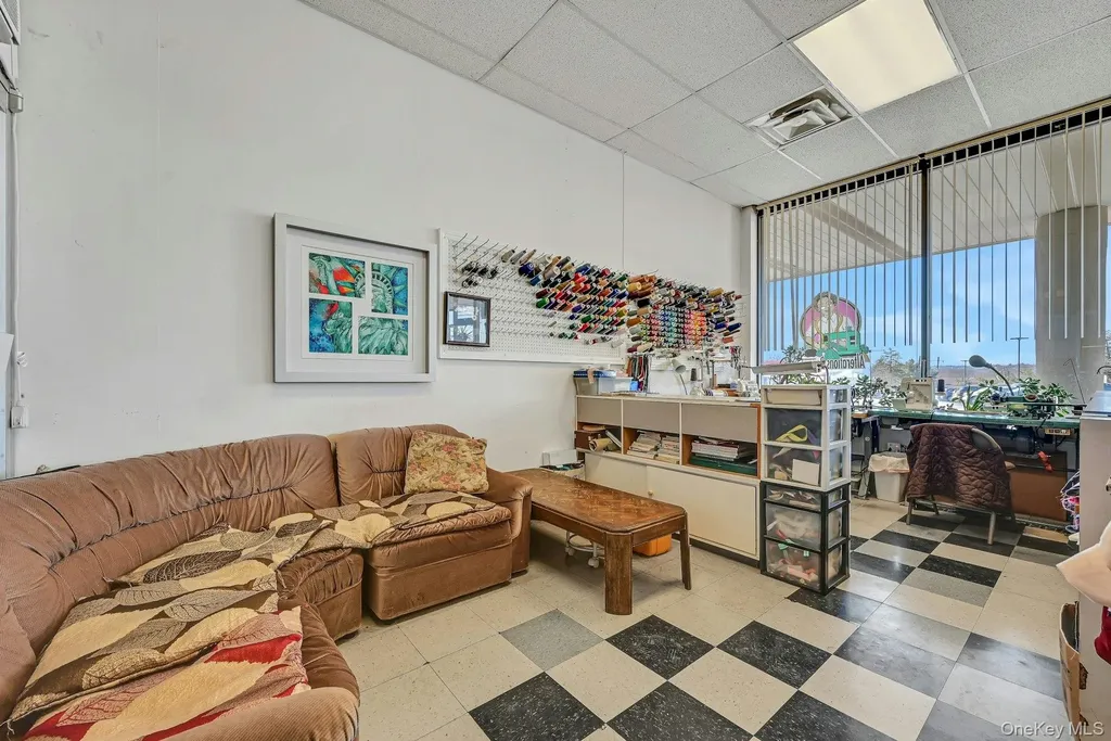 Spring Valley NY 10977